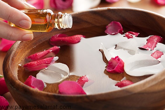 چگونگی استفاده از روغن گل رز برای صورت و مو