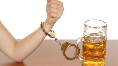 درمان اعتیاد به الکل به روش های طبیعی و سنتی