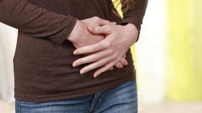 درد سمت چپ شکم در بارداری ؛ علل و روش های درمان