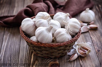 آشنایی با غذاهایی که نباید در یخچال گذاشته شوند