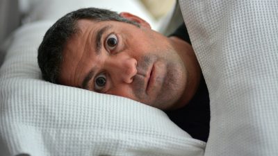 عوارض محرومیت از خواب بر روی بدن