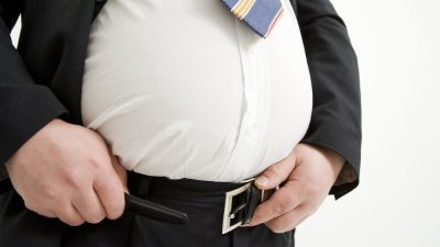 عوارض چاقی شکمی بر روی بدن