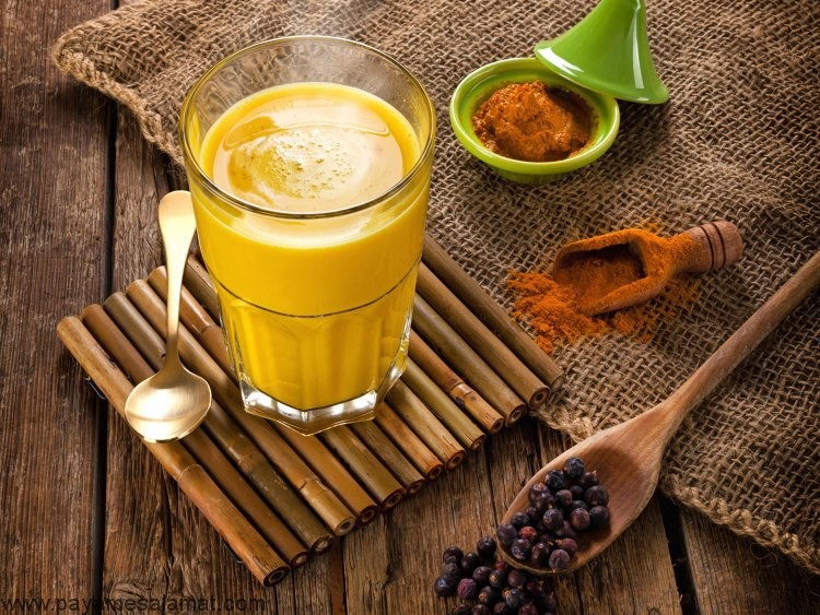 خواص شیر و زردچوبه
