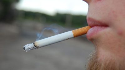 ارتباط بین سیگار کشیدن و درد مزمن