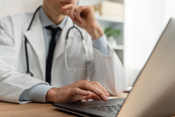مزایای استفاده از مشاوره آنلاین پزشکی چیست؟
